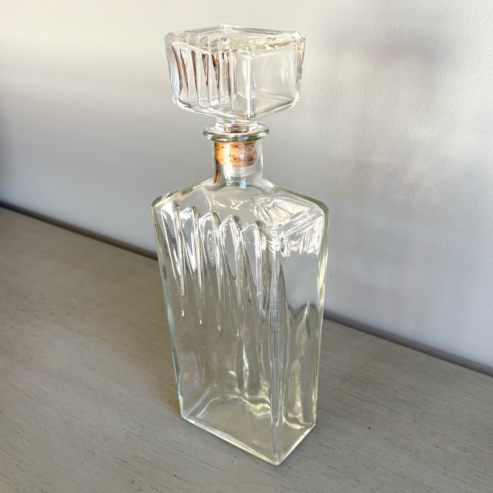 VTG 60s Heavy Clear Glass Liquor Bottle Decanter Vase Decor w/ Cork Stopper 11" - Picture 6 of 11